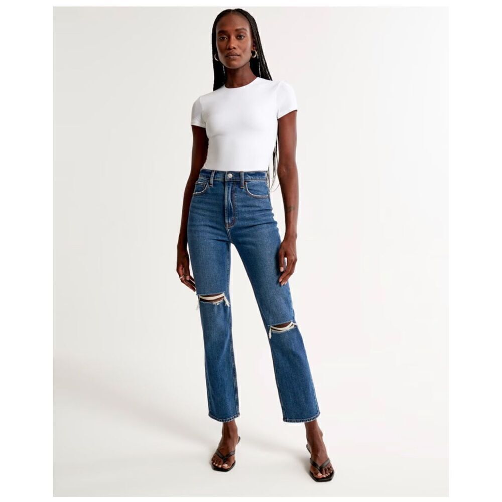 Abercrombie &Fitch Ultra High Rise Ankle Straight Jeans Size 28/ 6S